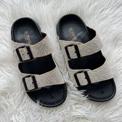 Sandal Bertali Yang Sangat Cantik