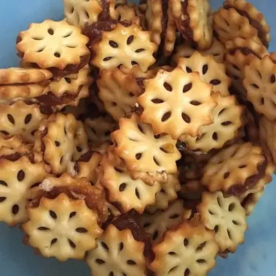 biskut jem nenas  /  GOLDEN PINEAPPLE BISCUIT/biskut tin/ 5KG satu tin