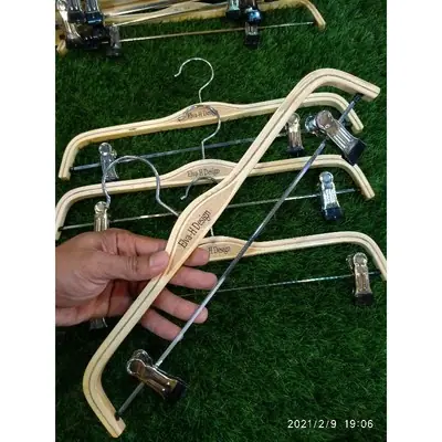 [HANGER BOUTIQUE] HANGER BAJU BOUTIQUE | PENYANGKUT BAJU PELBAGAI GUNA | HANGER PAKAIAN | HANGER KAYU | SECONDHAND|