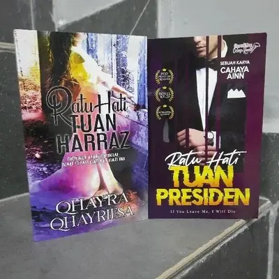 🎀READY STOCK🎀 KOMBO NOVEL RATU HATI TUAN HARRAZ (QHAYRA QHAYRIESA) & RATU HATI TUAN PRESIDEN (CAHAYA AINN)
