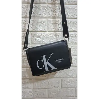 Calvin Klein Qualitty Sling Bag for Men Women